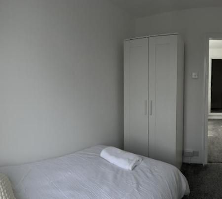 Crown Road Apartment 시팅본 외부 사진
